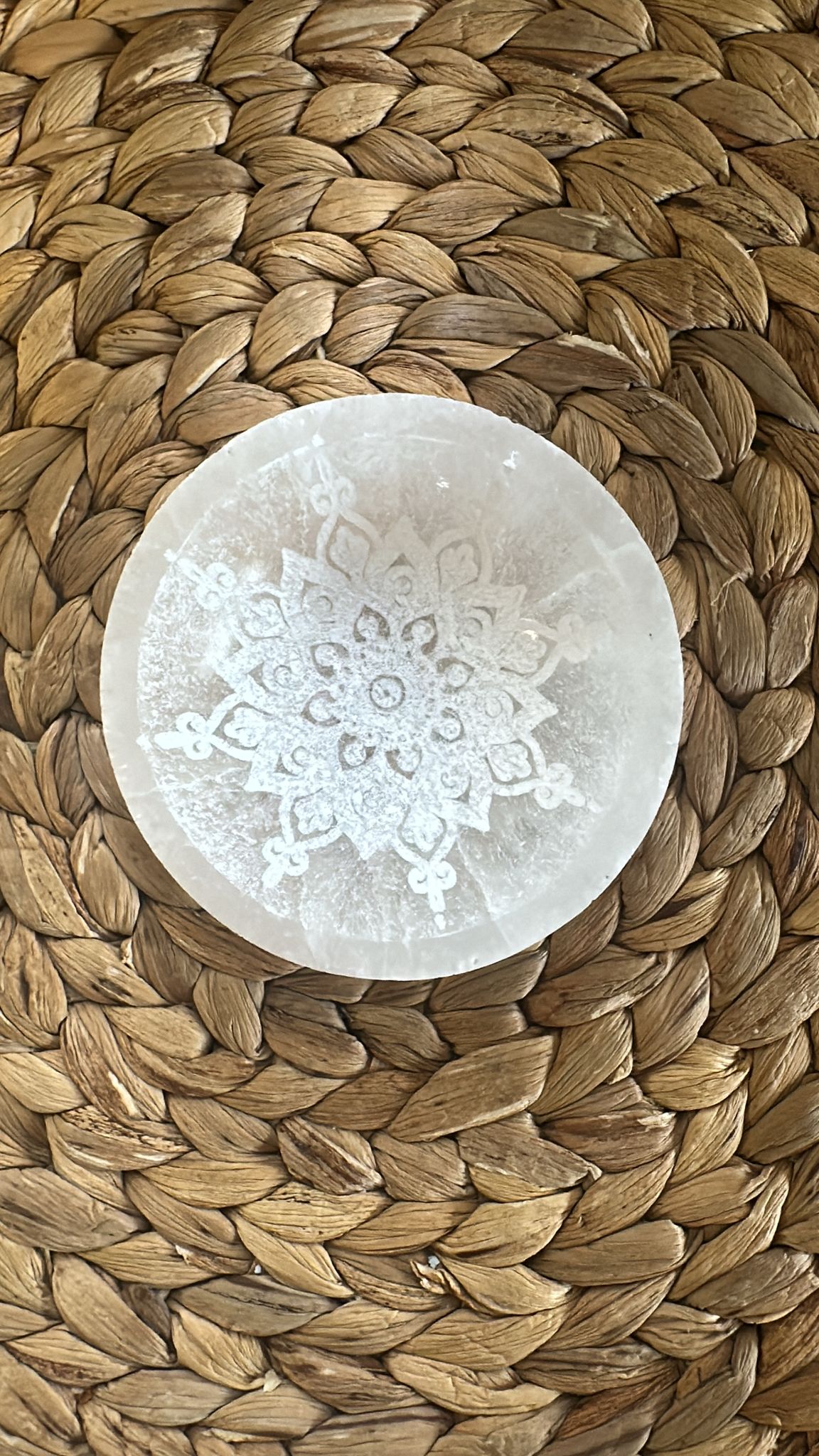 Cuenco pequeño de SELENITA mandala
