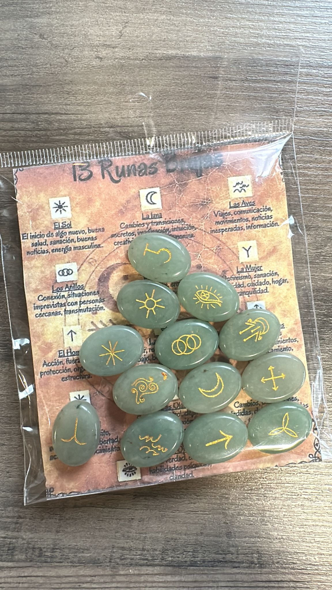 13 RUNAS BRUJAS con su significado de Jaspe Verde natural y bolsa de terciopelo