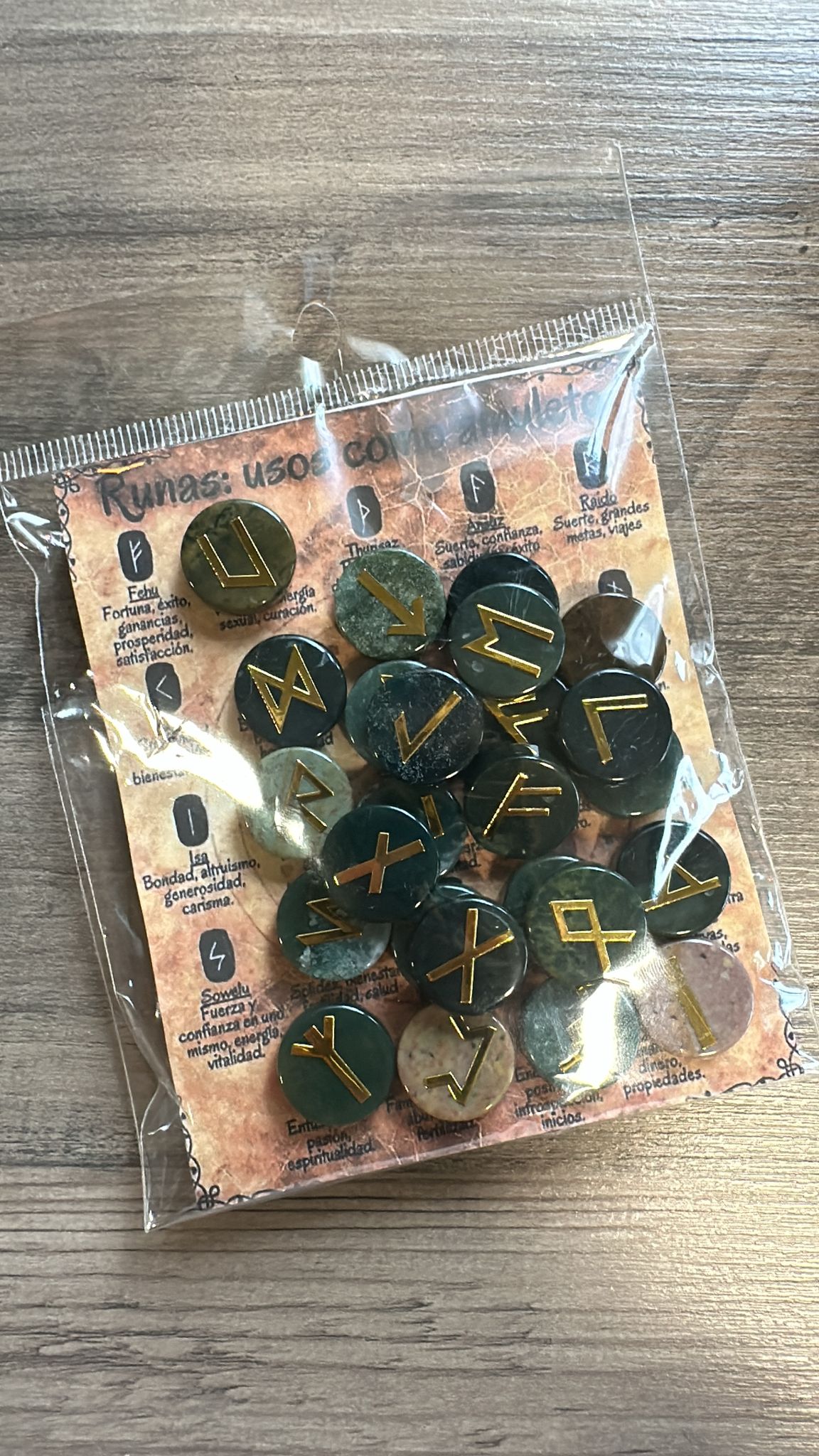 21 RUNAS de cristal natural con tallado dorado y bolsa de terciopelo
